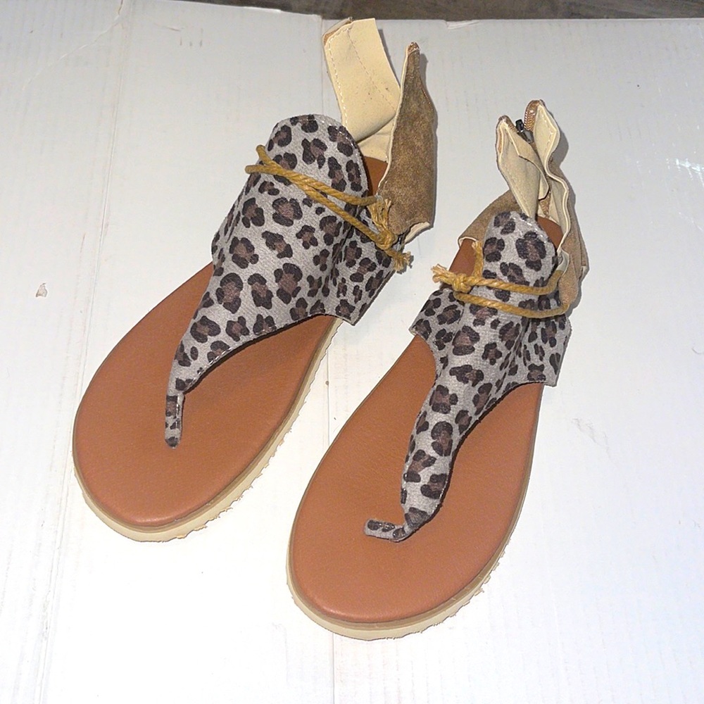 Leopard sandals size 10